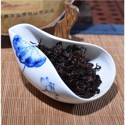 Китайский выдержанный чай "Шу Пуэр. Mеnghфi shucha", 357 г, 2019 г, блин