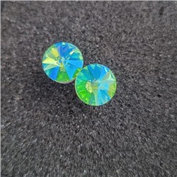 Серьги гвоздики круглые кристаллы, цвет: зеленый переливающийся, арт.001.617