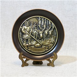 Тарелка керамическая с литой каменной накладкой Северянин с оленями, 7016