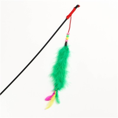 Дразнилка-удочка с перьями, пуховым хвостиком и бусинами, зелёная