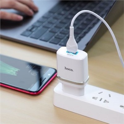 Зарядное устройство Hoco C12Q QC3.0 3А USB + кабель microUSB, белое