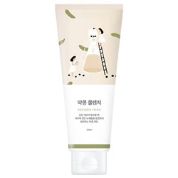 Round Lab Soybean Cleanser Питательная пенка-скраб для умывания с соей