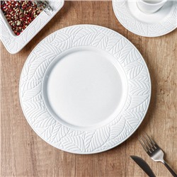 Тарелка фарфоровая обеденная Magistro «Лист», d=25,8 см, цвет белый