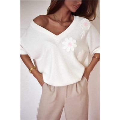 White Flower Applique Texture Knitted V Neck Top