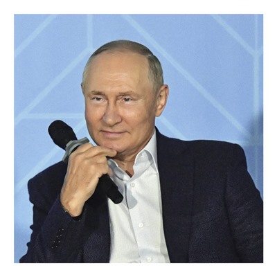 Календарь трио + 4 сменных постера 2024 год Путин В.В. 2024 ISBN 978-5-00141-864-1