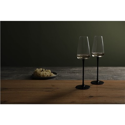 Бокал стеклянный для шампанского Magistro «Амьен», 240 мл, длина ножки 15,1 см, цвет чёрный