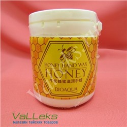 Медовая питательная маска-пленка для рук с молочным протеином Bioaqua Honey Hand Wax Mask, 170гр