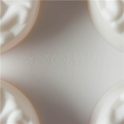 Форма силиконовая для выпечки и муссовых десертов KONFINETTA «Вихрь», 26,5×17×3,5 см, 8 ячеек, d=6 см, цвет белый