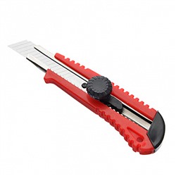 Нож универс. усиленный с сегментированным лезвием 18мм (круглый фиксатор) (685-011)