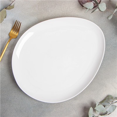 Блюдо фарфоровое сервировочное Magistro «Бланш», d=32 см, цвет белый