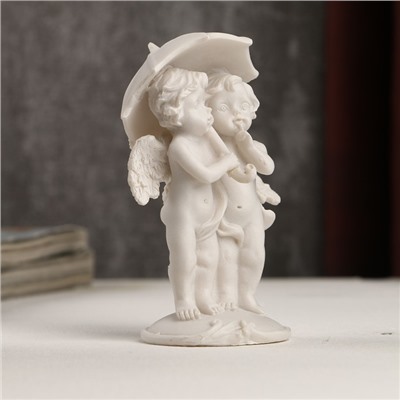 Сувенир полистоун "Белоснежные ангелы под зонтом" 10,5х6х4,5 см