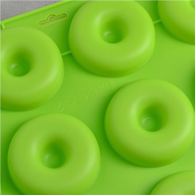 Форма силиконовая для выпечки Доляна «Пончики», 33×25 см, 12 ячеек, d=6,8 см, цвет МИКС